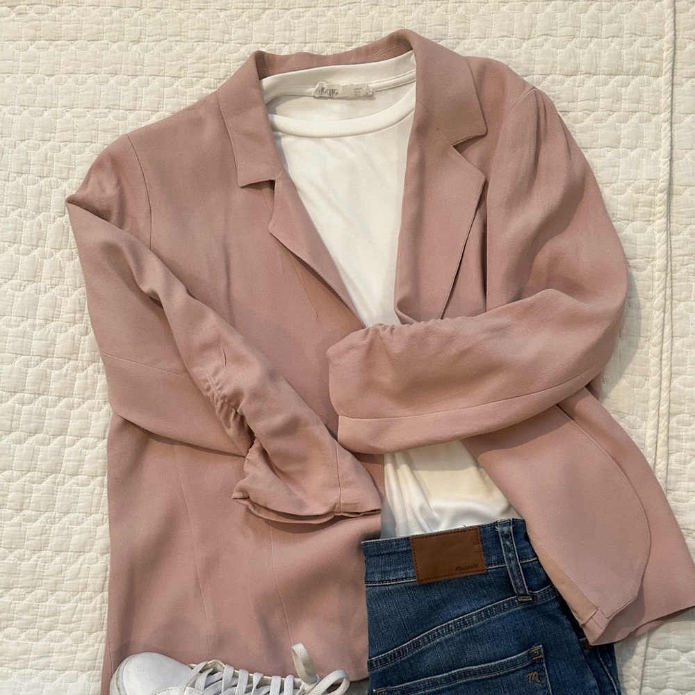 Size Small Pale Pink blazer